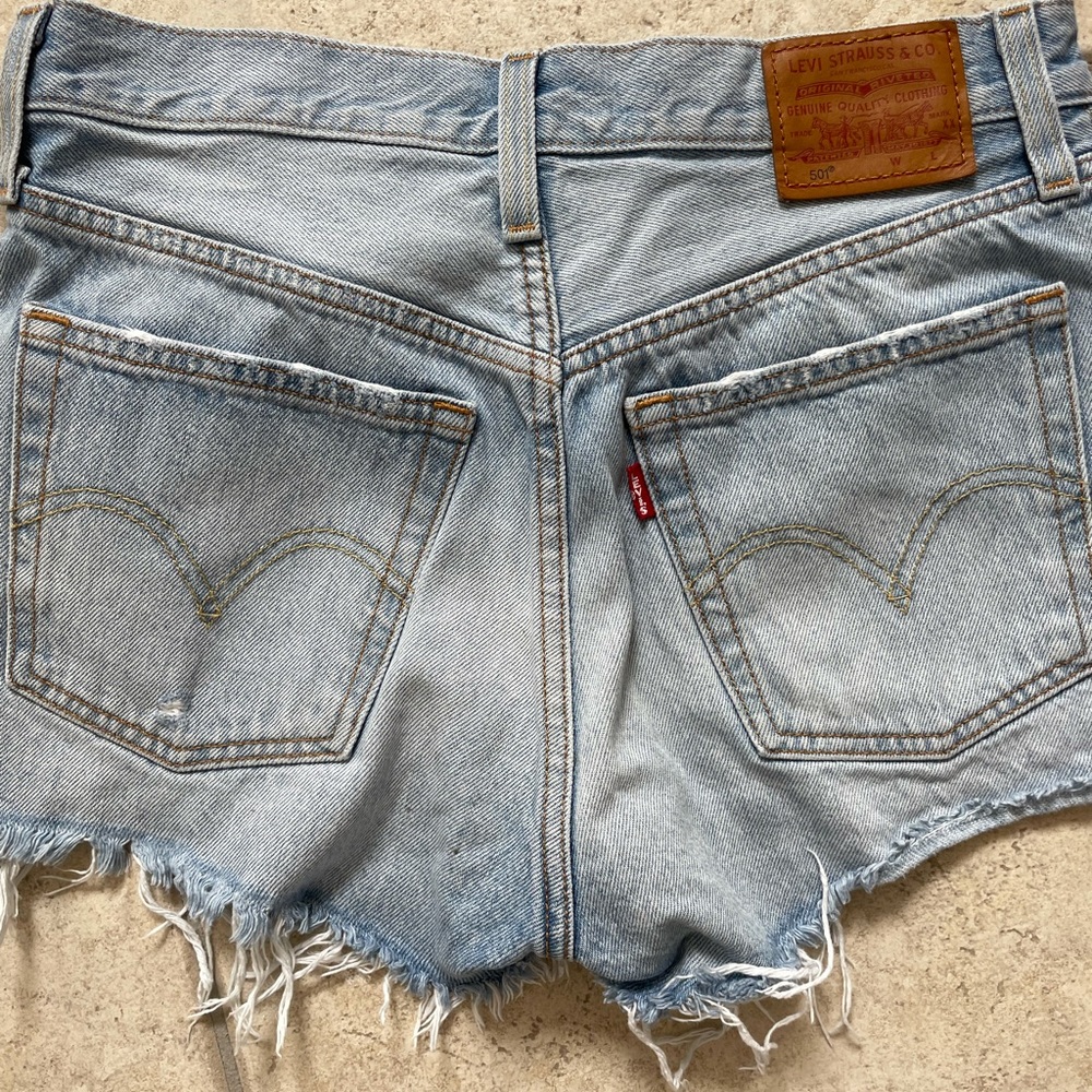 LEVIS 501 HIGH RISE SHORTS - Picture 3 of 4